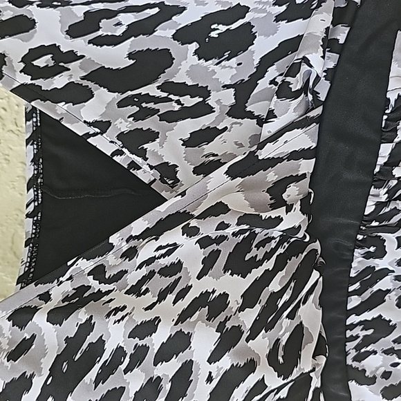 TRINSHAPER one piece bathing suit black and white. Size Medium to large. - Picture 2 of 12